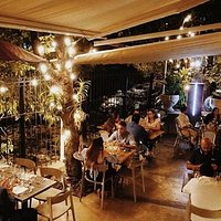 Terraza con vista al rio Cali.
