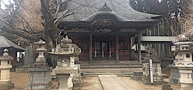 広い駐車場の割には静かなたたずまいです。併設された幼稚園から子供の声が響いていました。
