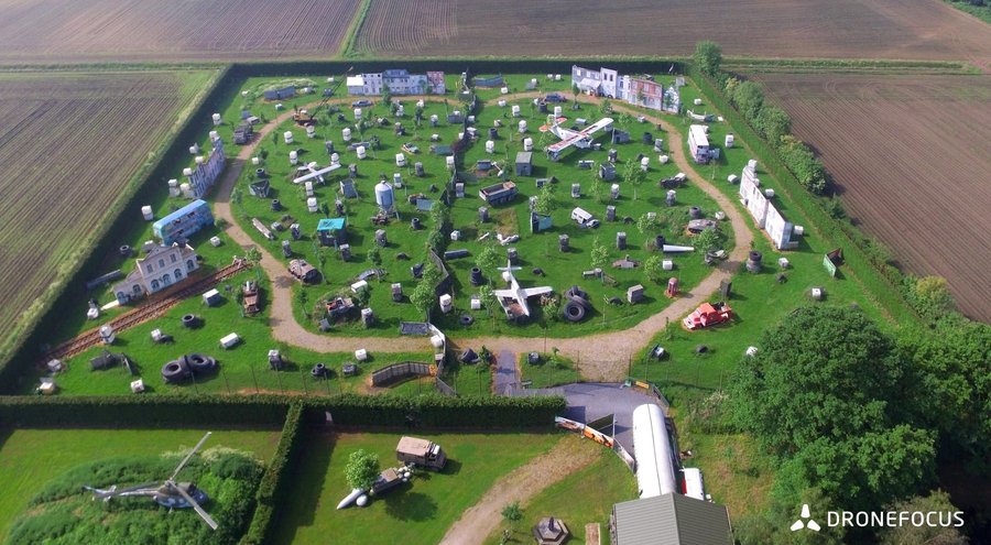 Duitse en Engelse speelveld