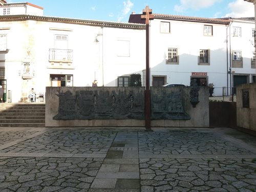 Monumento aos Arcebispos de Braga 