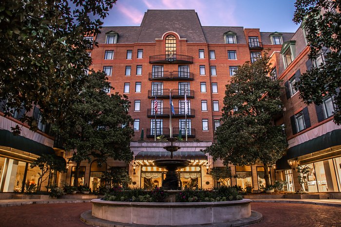 REVIEW: Wheelchair Accessibility at the Belmond Charleston Place Hotel •  Spin the Globe
