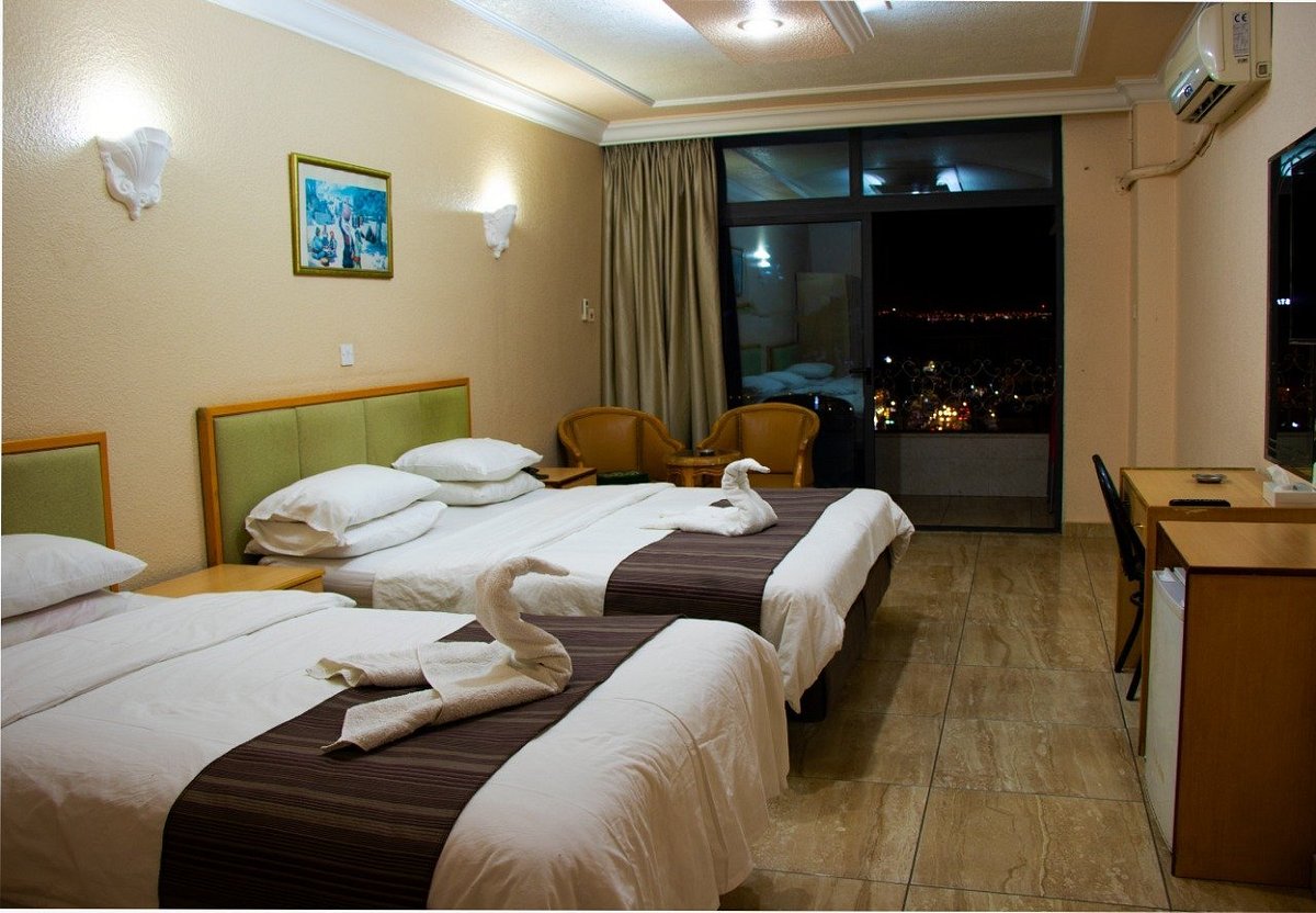Shweiki Hotel, hotell i Aqaba