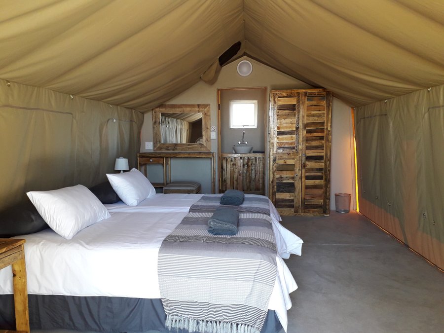 Lodge campsite. Лоджи Кэмп.