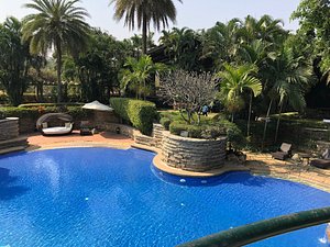 Angsana Oasis Spa & Resort in Bengaluru, image may contain: Resort, Hotel, Backyard, Villa