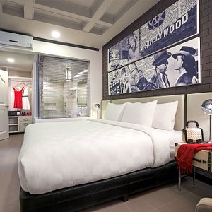 Fabulous Suite Bedroom
- Hollywood-themed
- Rooms are 49.50-56.65 sqm in size
- Room capacity: 2 adults and 2 kids