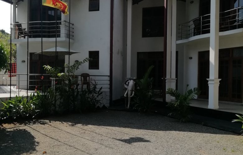 Mahakumara White House Hotel