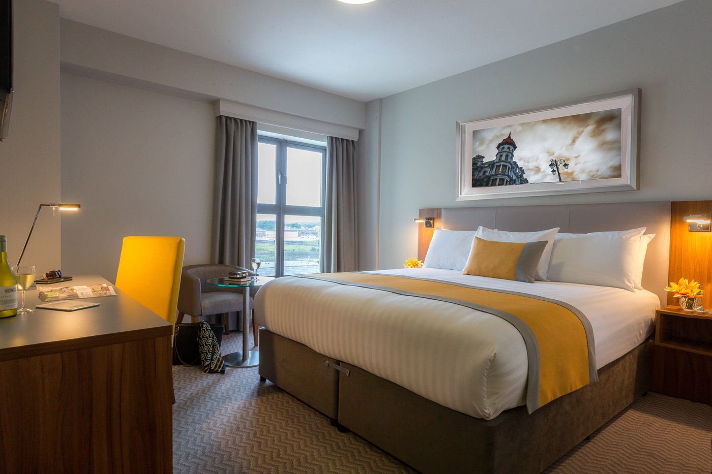 MALDRON HOTEL DERRY - Updated 2023 Prices & Reviews (Northern Ireland)