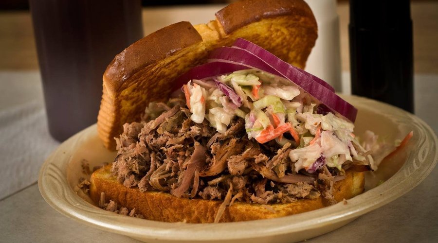 Yankee Stacker your choice of meat topped with fresh cold slaw, and red onion, on your choice of bread.