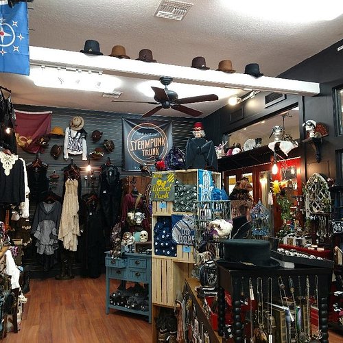 St. Augustine's Best Local Clothing Boutiques For a Day of Shopping