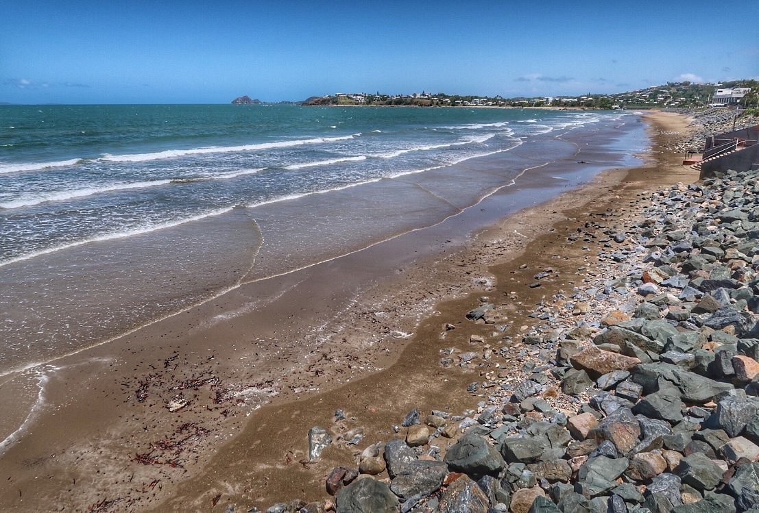 Main beach. Йеппун. «Город Йеппун».