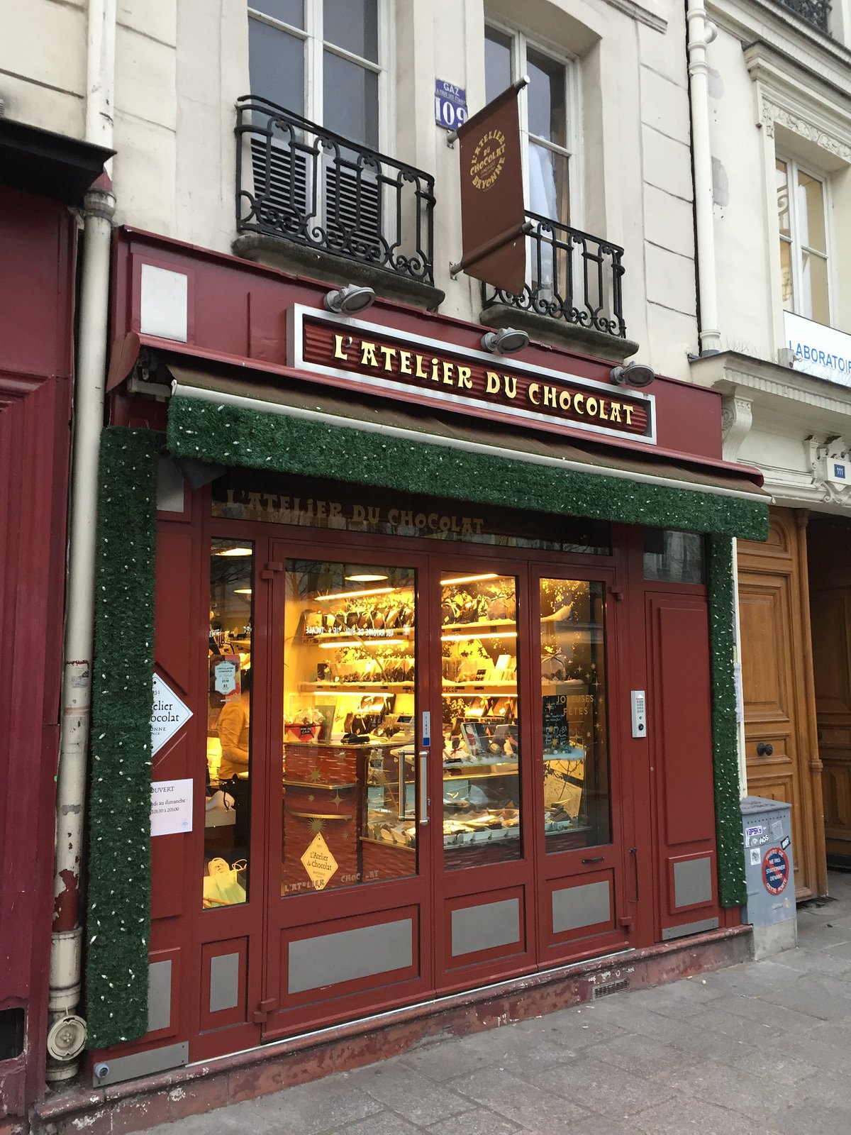 L'Atelier du Chocolat - All You Need to Know BEFORE You Go (with Photos)