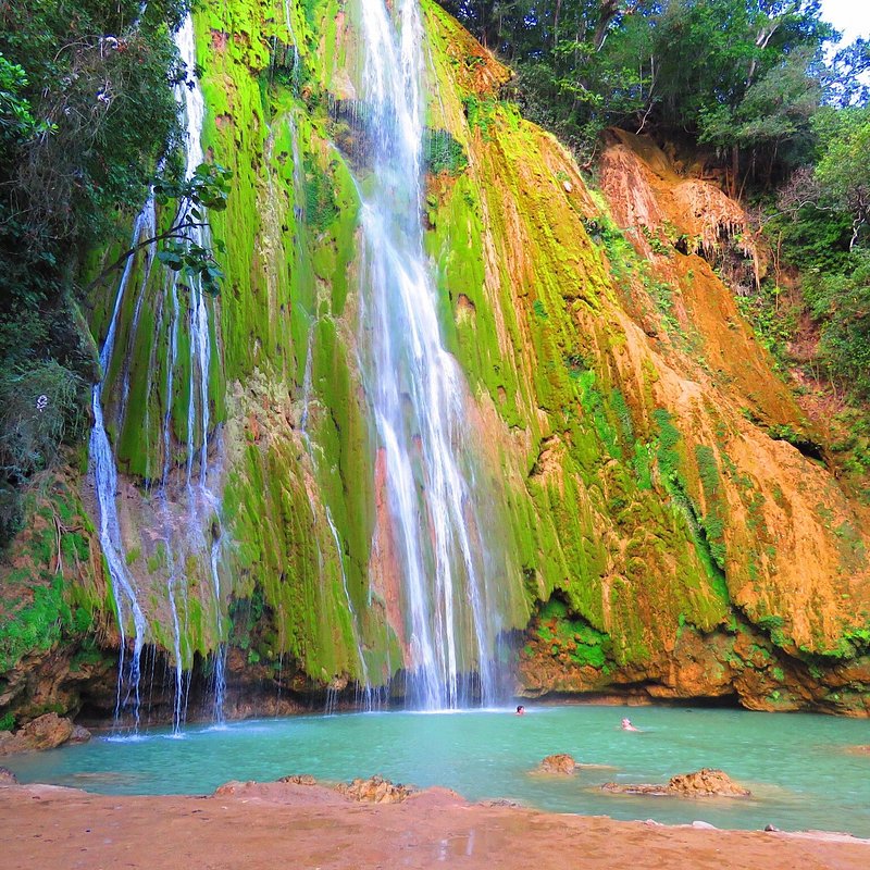 natural tourist attractions in dominican republic