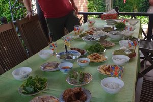 Ăn uống 