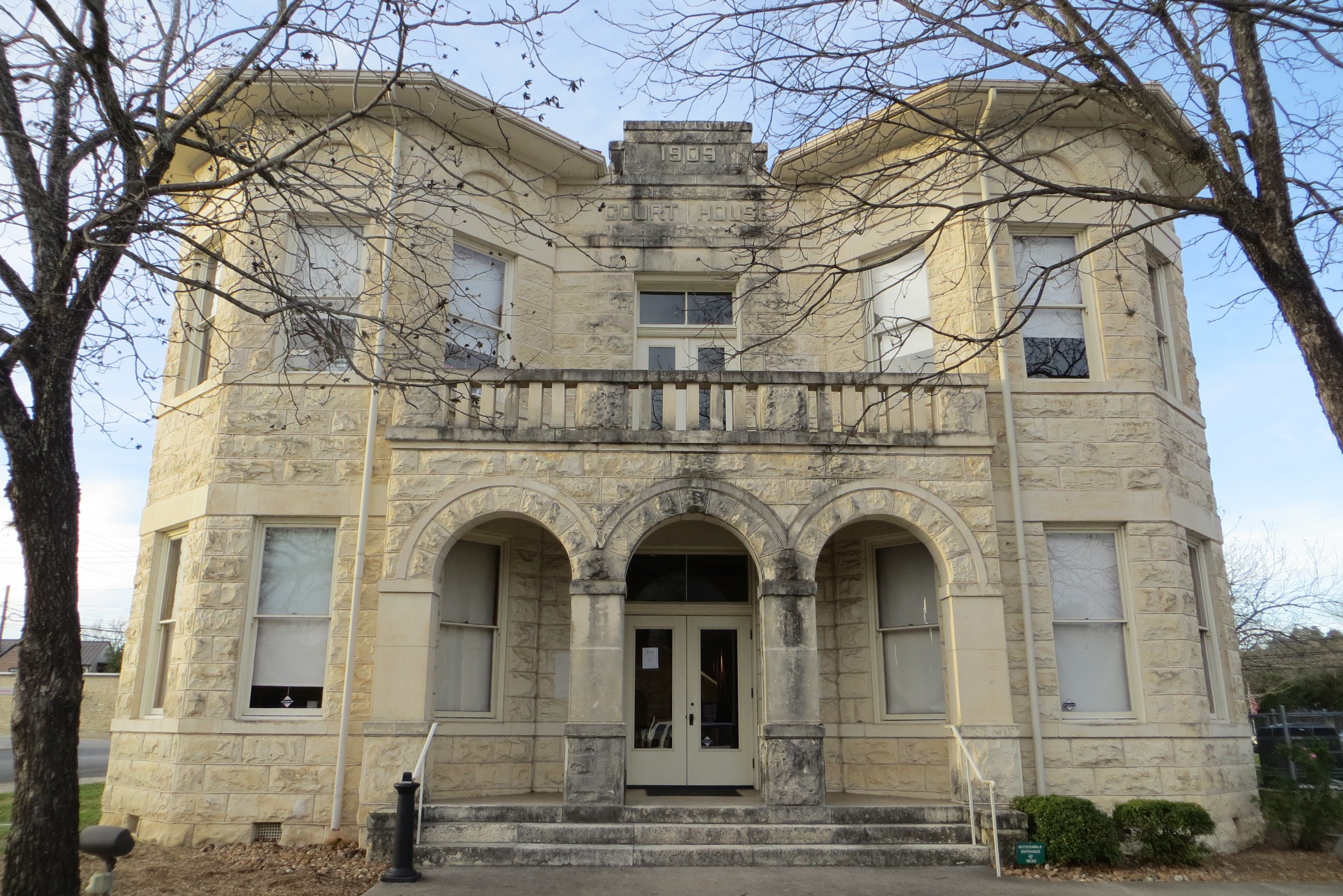 Kendall County Courthouse - 뵈르네 - Kendall County Courthouse의 리뷰 - 트립어드바이저