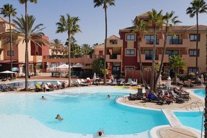 Pool & Beach