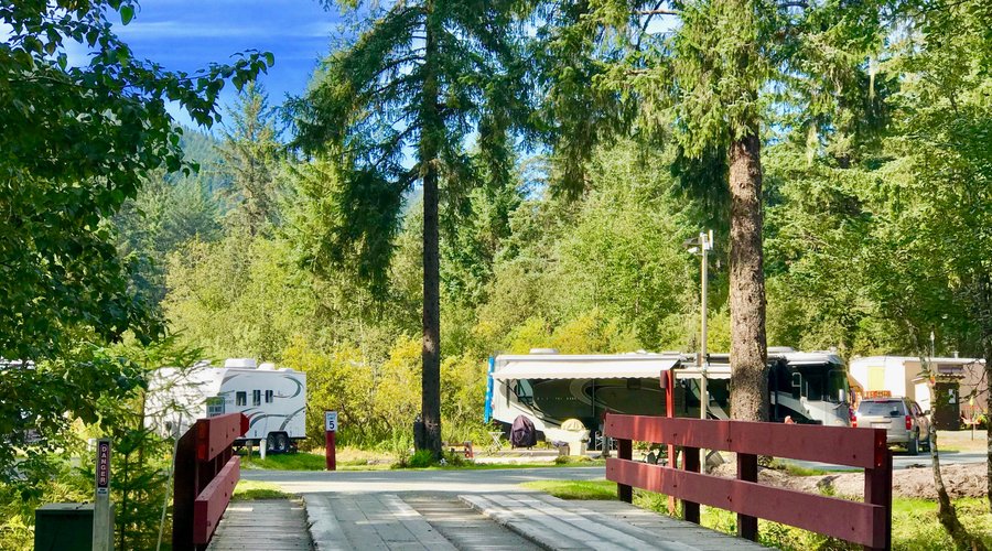Entrance to Glacier Nalu Campground Resort 