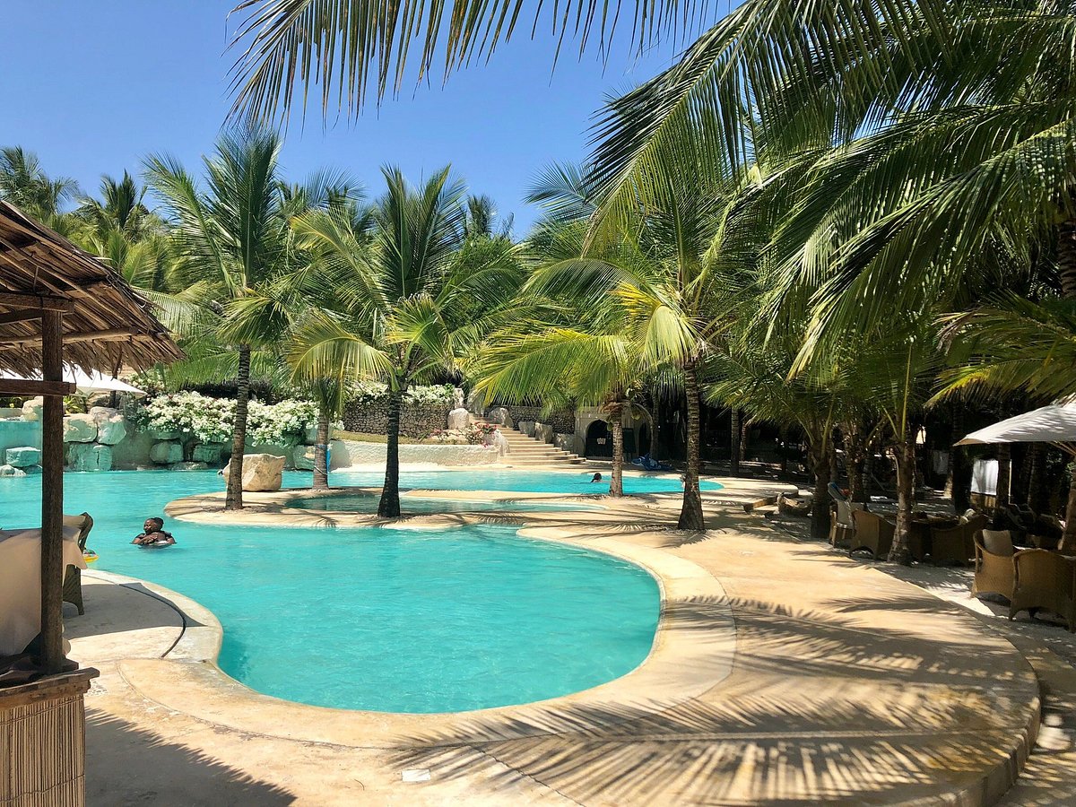 Swahili Beach Resort, hotel em Diani Beach