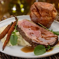 Royal Prime Rib Roast, Horseradish Mashed Potato, Smoked Carrots, Popover, Jus