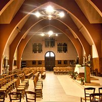 Depuis le choeur, vue vers l'entrée