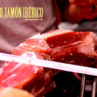 Corte de jamón a cuchillo