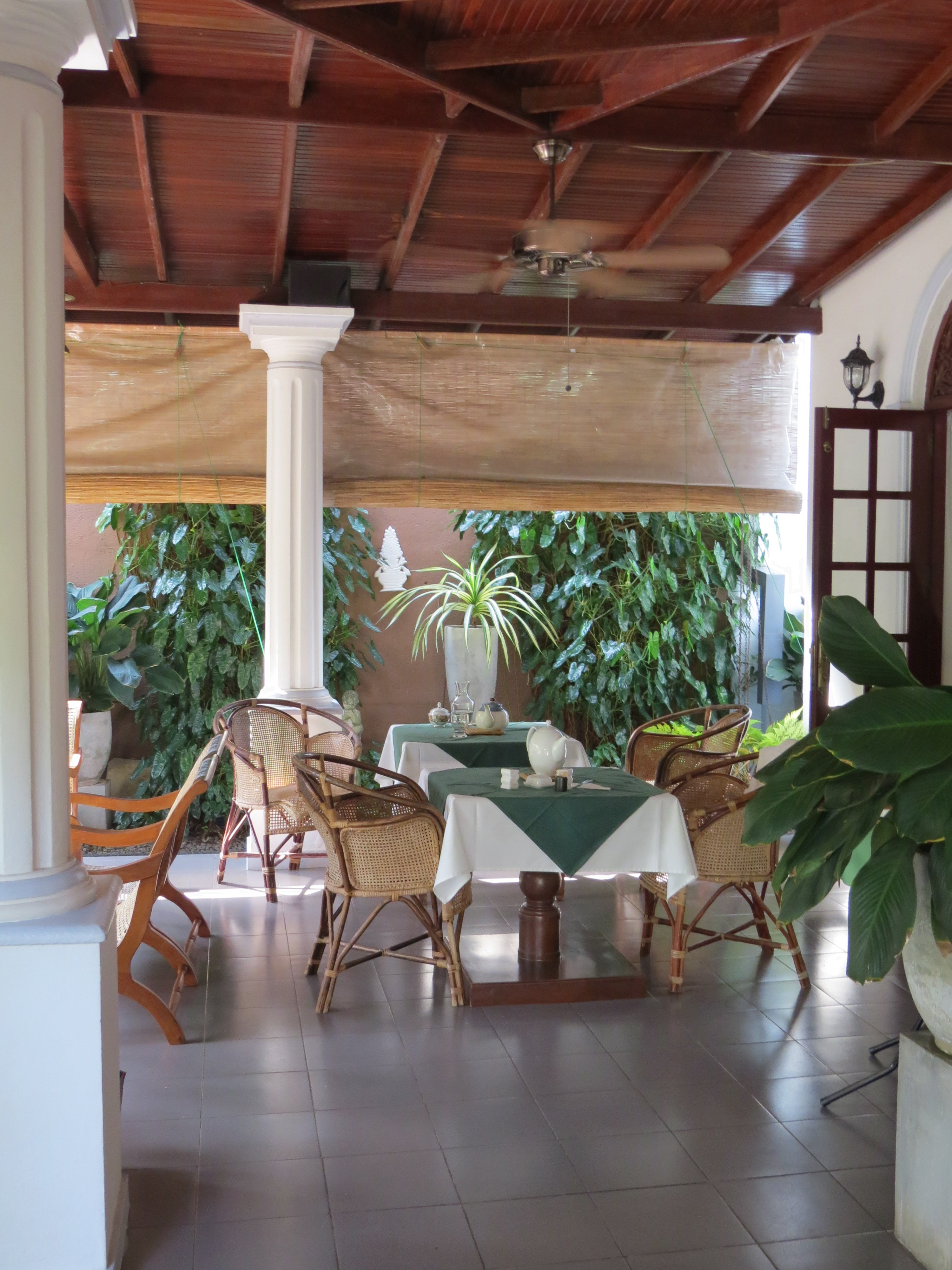 THE AYUBOWAN GUESTHOUSE (Negombo, Sri Lanka) - Foto's, Reviews En ...