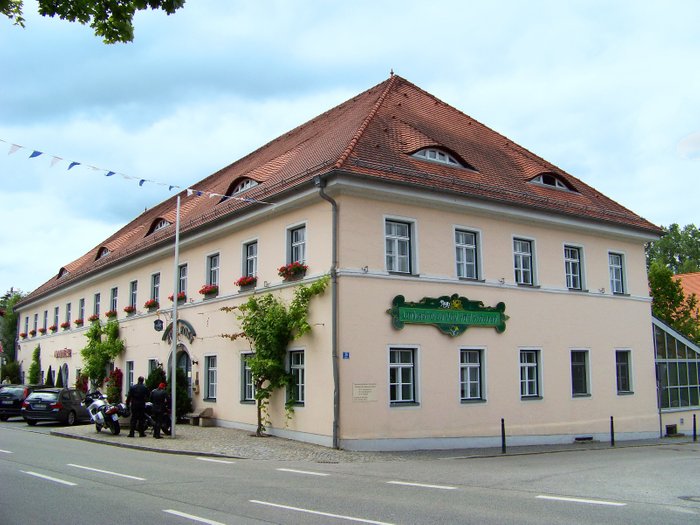 landgasthof hotel zur post mengkofen