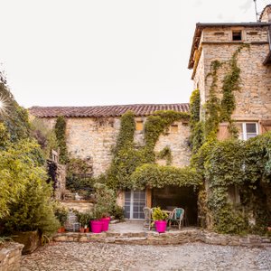 la cour du domaine