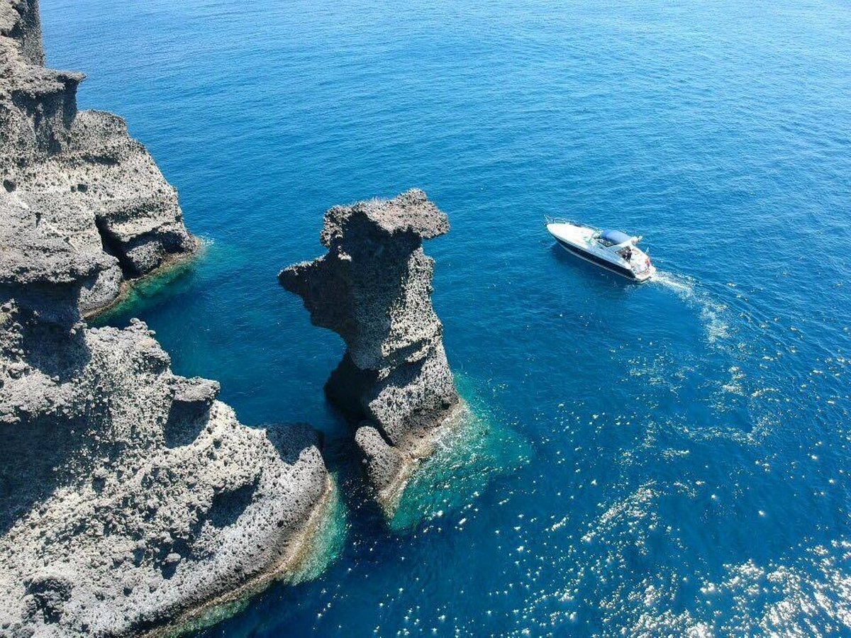 vista yachting santorini photos