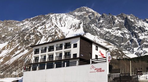 Alpine Lounge Hotel & Restaurant image