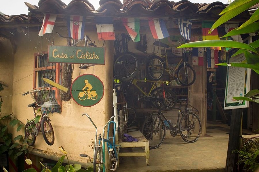 Casa de Ciclistas de Medellin image