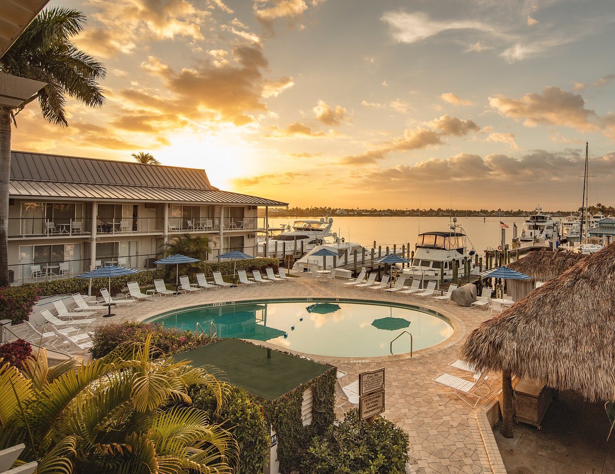 Cove Inn on Naples Bay, hotell i Marco Island