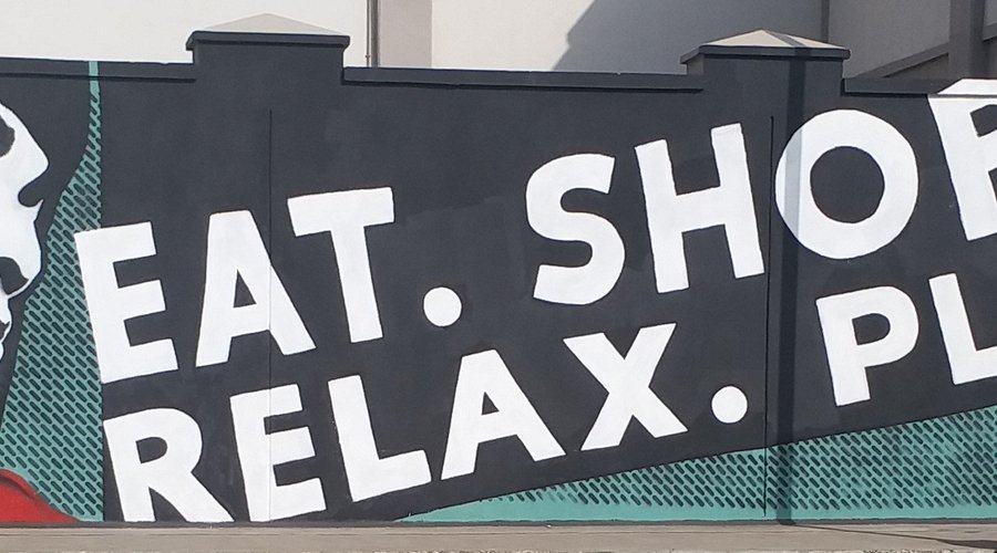 Eat, shop, relax, Play