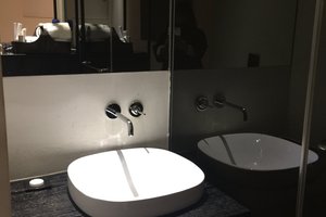 Room & Suite