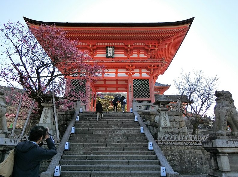 Kiyomizu-dera Temple Niomon - All You Need to Know BEFORE You Go (2024)