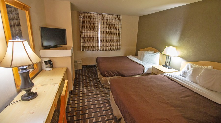 2 Queen Beds