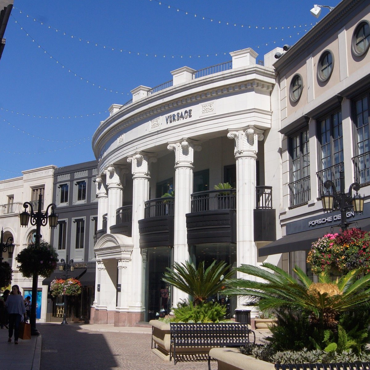 A luxury travel guide to Beverly Hills, the upscale district in