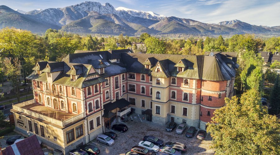 Hotel - zdjęcie z drona