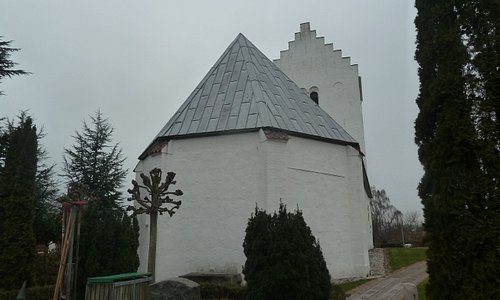 Hjortshøj Kirke fra øst