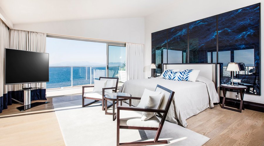 Corner Suite