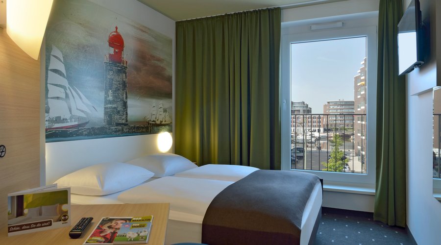 Zimmer mit französischem Bett für ein bis zwei Personen