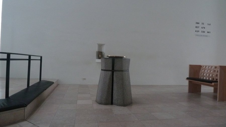 Lystrup Kirke - døbefont