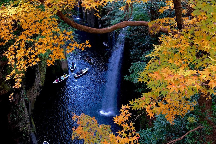 takachiho gorge boat tour