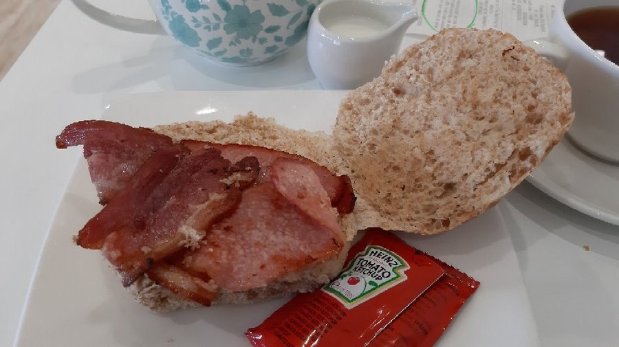 £3.75 for a small bacon roll...not coming here again!!!