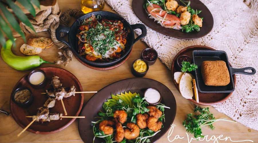 Algunos de nuestros picoteos y platos