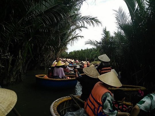 vietnam basket boat tour