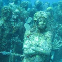 2023 Discover Scuba Diving at the Underwater Museum in Cancun