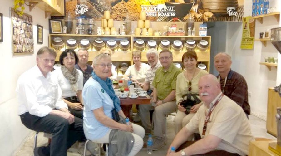 Life is sometimes simply traveling together, sipping coffee together. ▬▬▬▬▬▬▬▬▬▬▬▬▬▬▬▬▬▬▬▬▬▬▬▬ ▪ Weasel coffee ▪ Weasellegend coffee ▪ Vietnamese traditional coffee ▪ Vietnamese weasel coffee ▪ Tea ▬▬▬▬▬▬▬▬▬▬▬▬▬▬▬▬▬▬▬▬▬▬▬▬ Follow us: ► Website: http://www.huongmaicafe.com/ ► FB: https://www.facebook.com/weasellegendcoffee/ ► Twitter: https://twitter.com/huongmaicafe ► Instagram: https://www.instagram.com/huongmaicafe/ ► Blog: http://www.huongmaicafe.com/blogs #Huongmaicoffee #VietNamcoffee #Viet