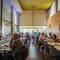 Ambiance en salle au 16 cafe