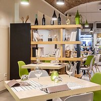 La sala pronta per il servizio