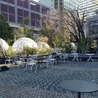ビルに囲まれたエリア